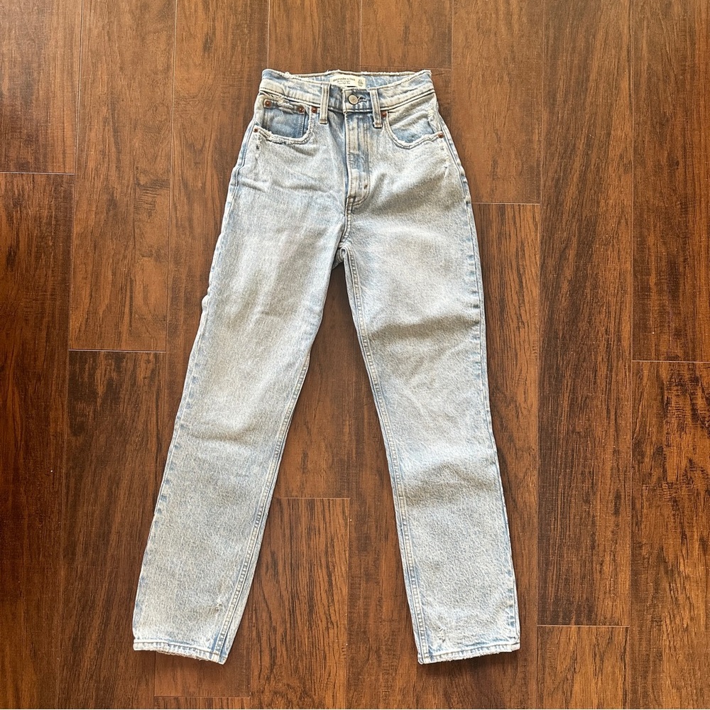 Abercrombie & Fitch the 90’s Straight Ultra High Rise Curve Love (petite)